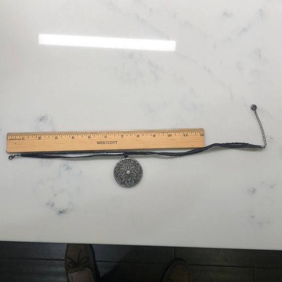 16 inch black medallion necklace with gems - Picture 5 of 5